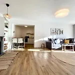 Cosy Hollow - Pet Friendly Lejlighed Braşov