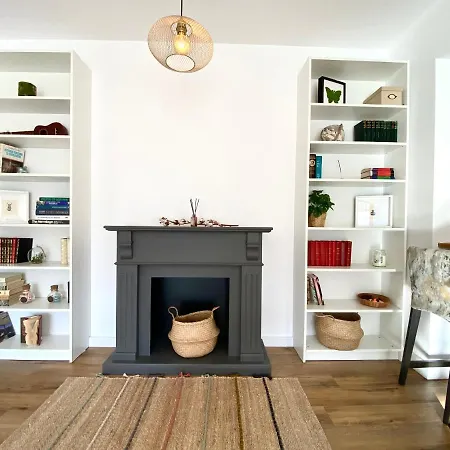 Cosy Hollow - Pet Friendly Apartament *