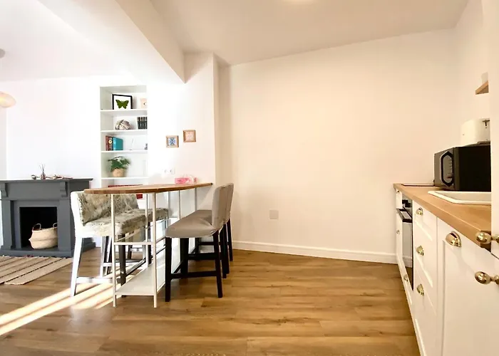 Cosy Hollow - Pet Friendly *